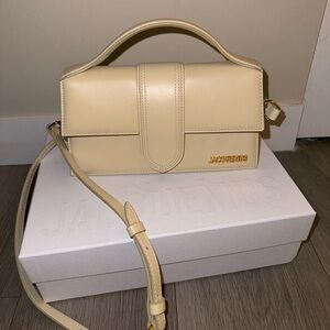 JACQUEMUS
Beige Le Papier Le Grand Bambino Bag